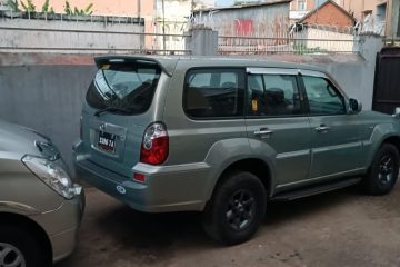 4x4 for rent Madagascar Terracan