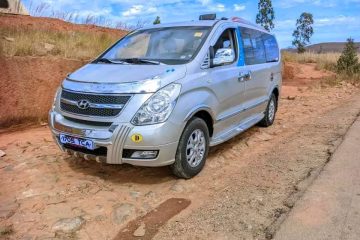 7 passengers Hyundai starex