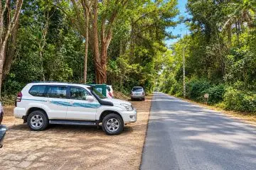 4x4 for rent Madagascar prado 120