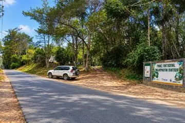 4x4 for rent Madagascar prado 120