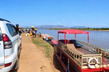 Departure at Masiakampy by Chaland